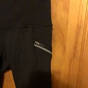 Lululemon Leggings - Black with Zip Pockets